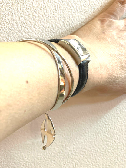 Atomic Fish Swing Bangle